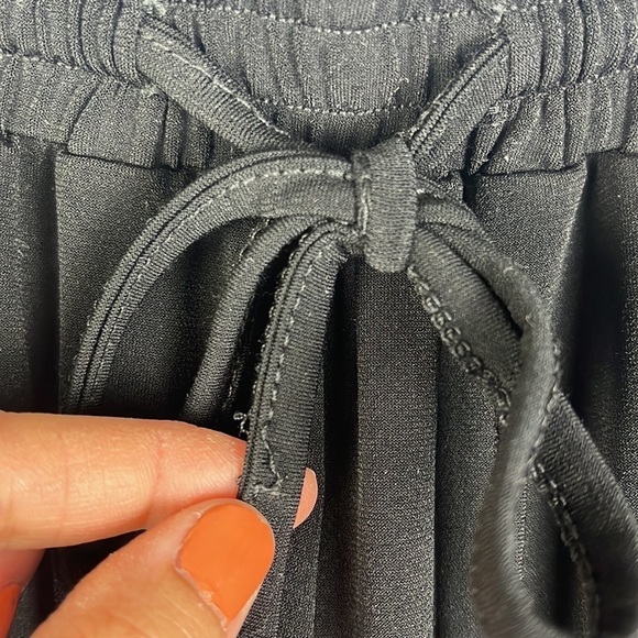 1. State Beachy Split Front Hem Drawstring Pull On Black Pants Womens Size S - Picture 11 of 13